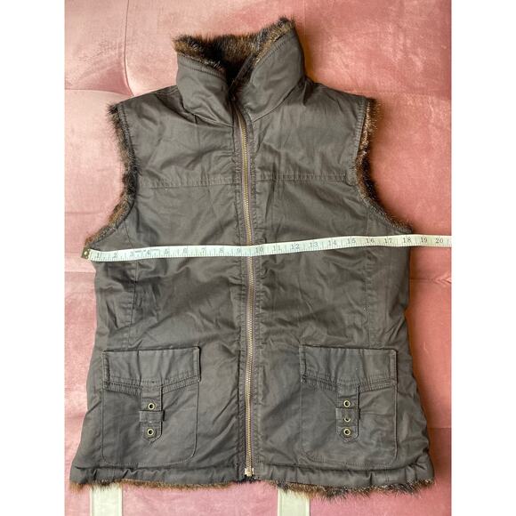Unbranded Faux Fur Women's Reversible Vest Size Small 2 Pocket Dark Brown - Picture 8 of 11